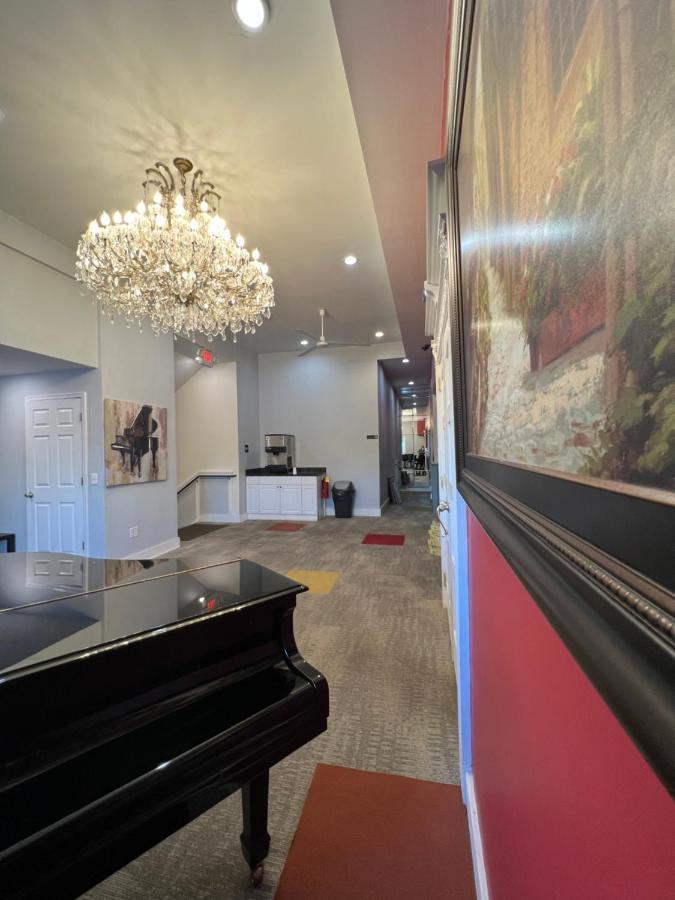 נוריסטאון Chateau Suites מראה חיצוני תמונה