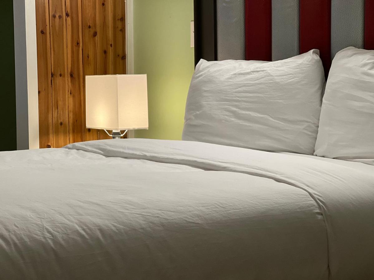 נוריסטאון Chateau Suites מראה חיצוני תמונה