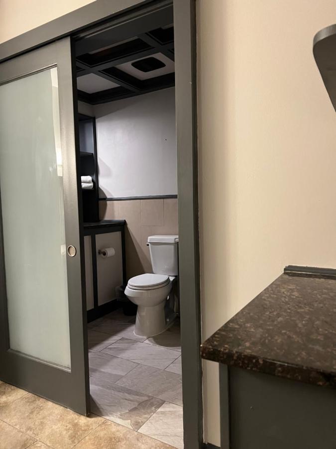 נוריסטאון Chateau Suites מראה חיצוני תמונה