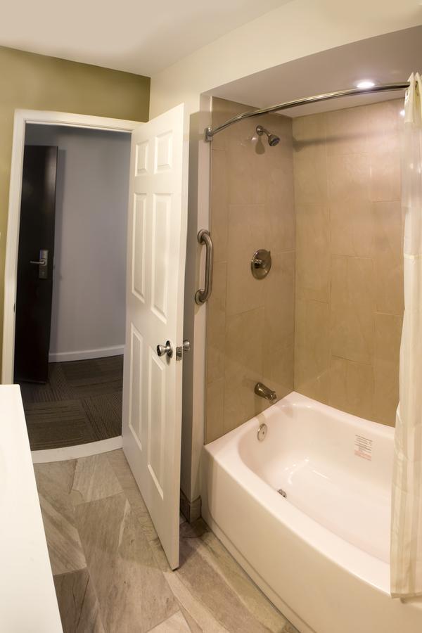 נוריסטאון Chateau Suites מראה חיצוני תמונה